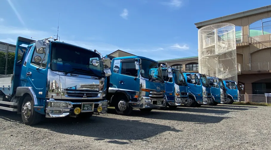 有限会社高取興業 愛知県海部郡大治町 鋼材輸送をメインに営む一般貨物自動車運送事業会社 